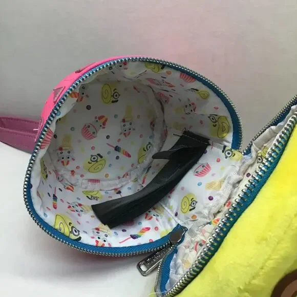 Loungefly Despicable Me Minion Cupcake Crossbody Bag Universal Studios NEW - Picture 6 of 8